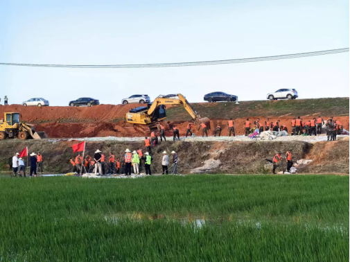 抗洪搶險報導(dǎo)-迎“汛”而上,奔赴前線 -299.png